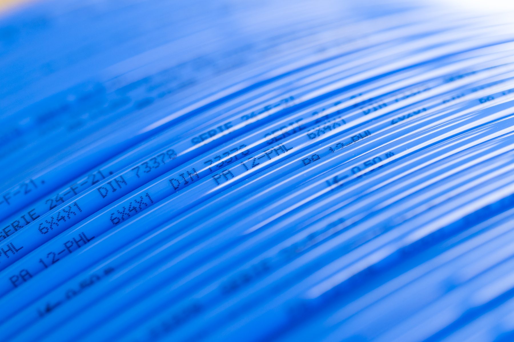 Plastic hoses with type and DIN printing – eba pneumatic